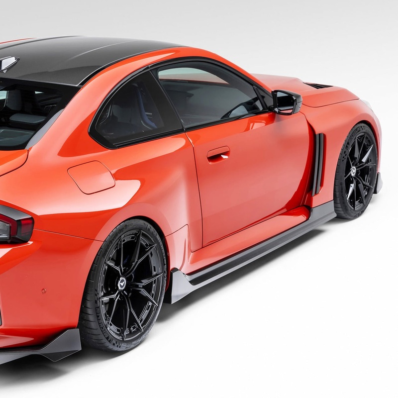 Vorsteiner BMW G87 M2 VRS AERO VENTED FENDERS WITH SIDE SKIRTS CARBON FIBER PP 2X2 GLOSSY