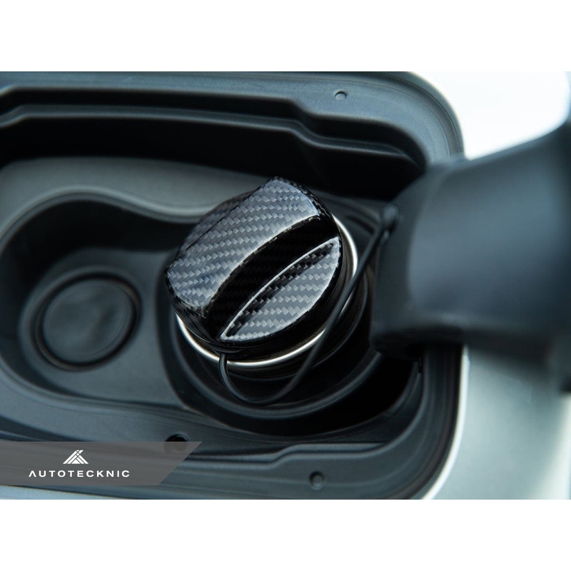 AutoTecknic Dry Carbon Competition Fuel Cap Cover – E82 1M | 1-Series