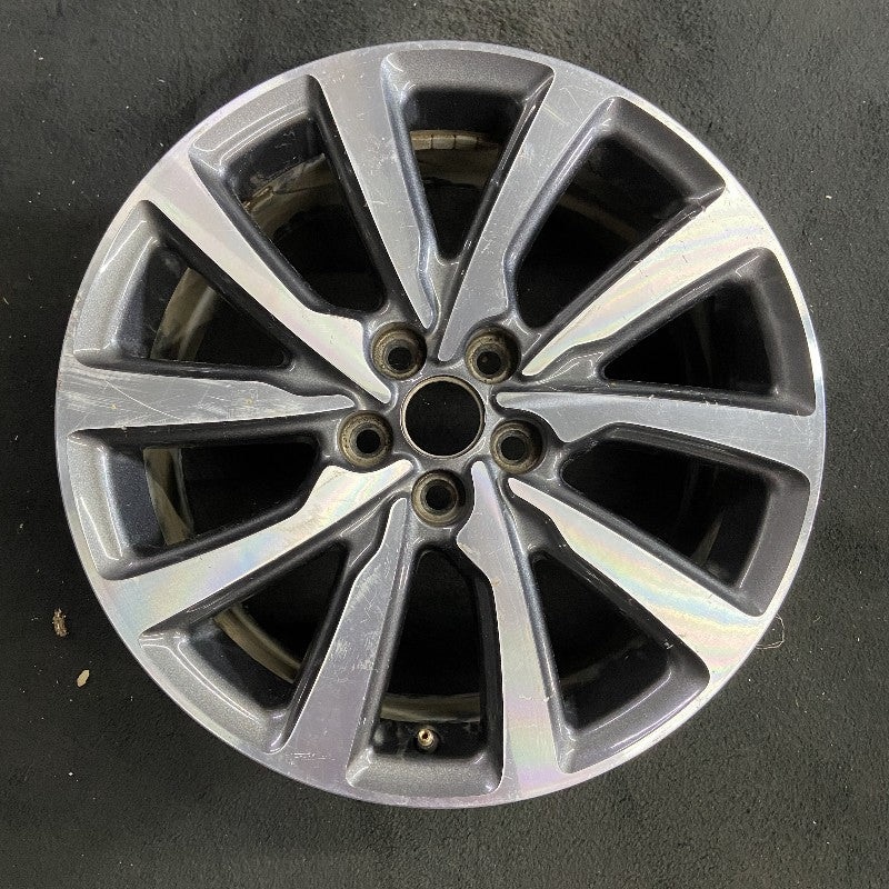 18″ MKC 19 18×8 aluminum 10 spoke machined face with pockets Original OEM Wheel Rim