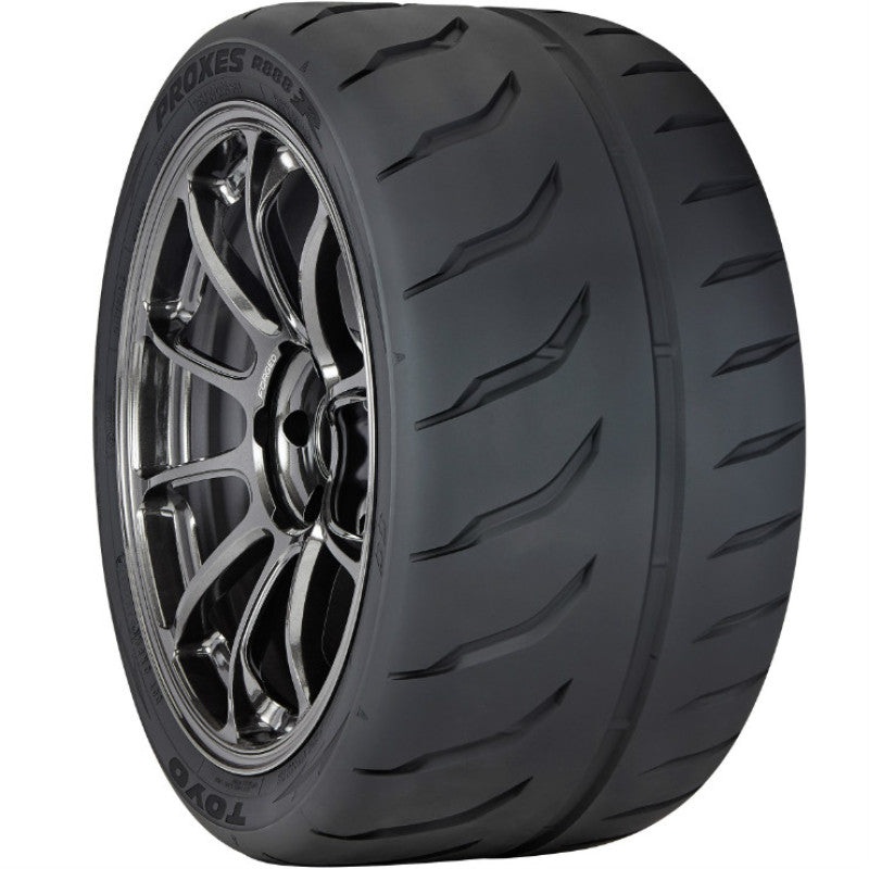 Toyo Proxes R888R Tire – 225/45ZR17 94W