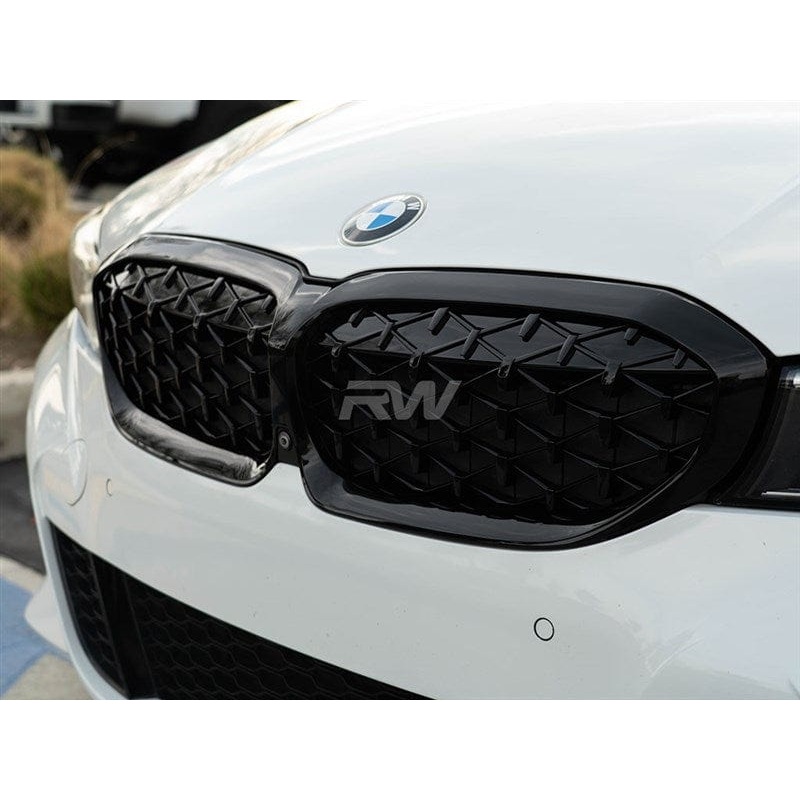 RW Carbon Gloss Black Diamond Front Grilles – BMW / G20 / 330i / M340i