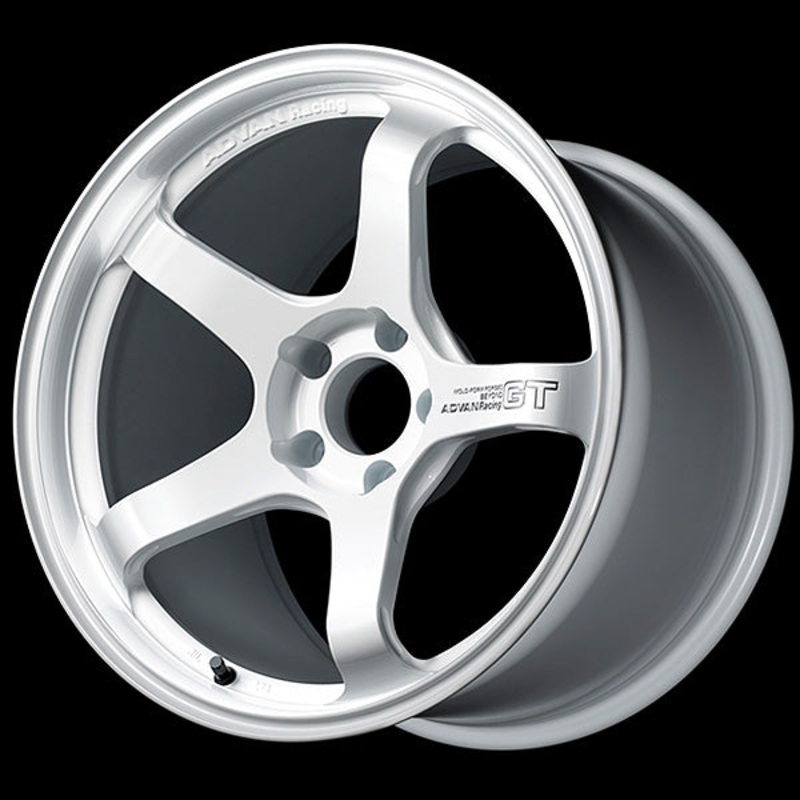 Advan GT Beyond Wheel – 17×9.0 +35 | 5×114.3 | Racing White